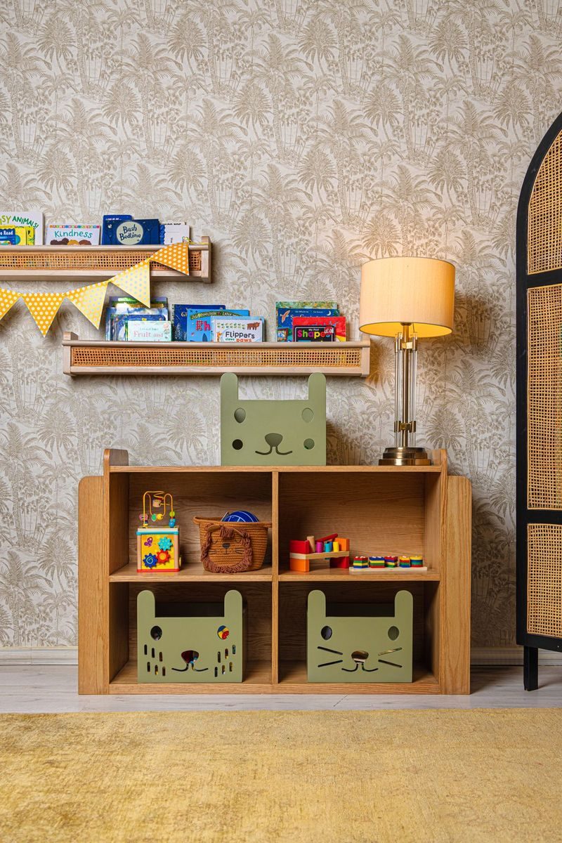 Montessori Shelf photo 1