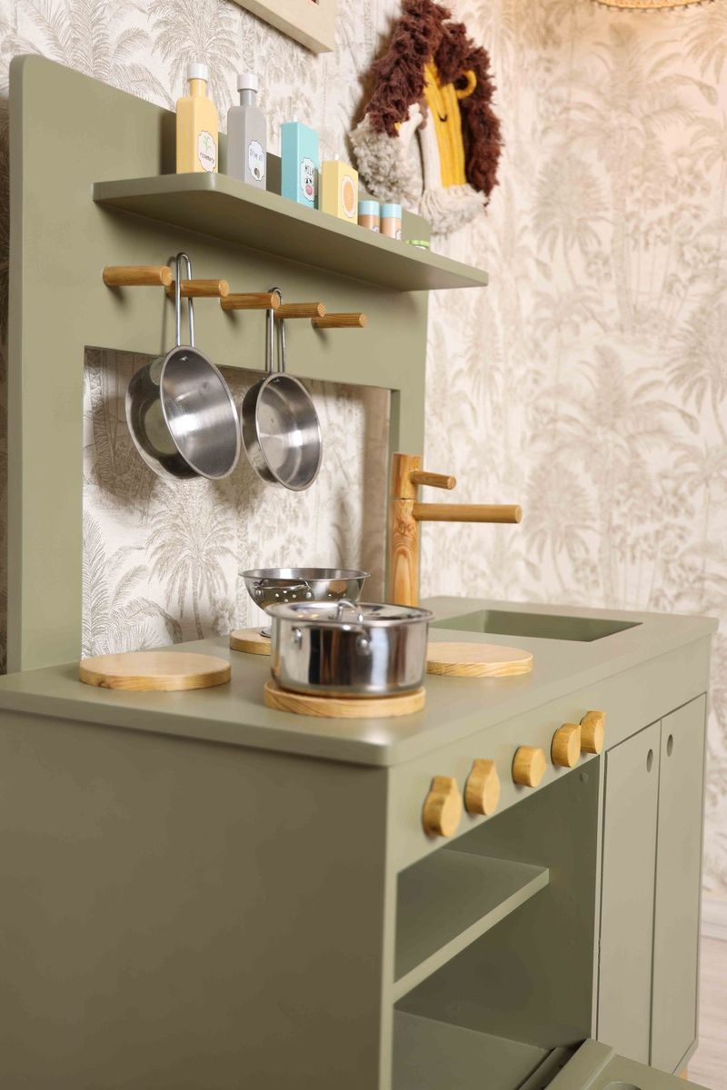Play Kitchen photo 5